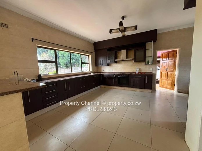 House for Sale in Borrowdale (Domboshava Road)