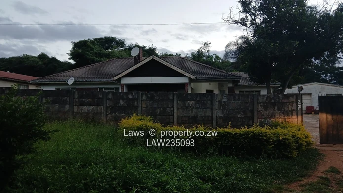 4 Bedroom House For Sale in Fairbridge Park