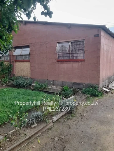 Chitungwiza Unit k Core House. (Sole Mandate)