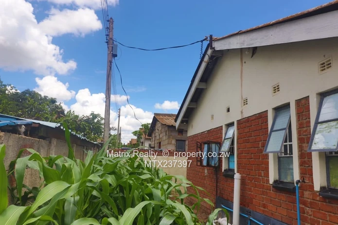 4 Bedroom House for Sale in Budiriro