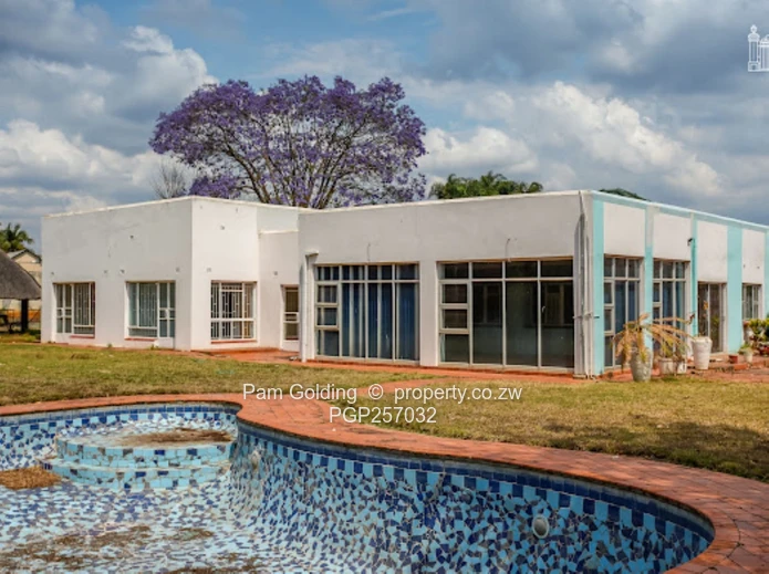 Belvedere 10-Bed Home — Pool, Tennis court Borehole & Solar (Sole Mandate)