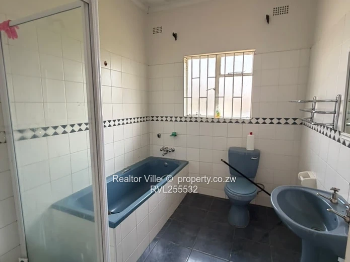 7 Bedroom House for Rent in Borrowdale