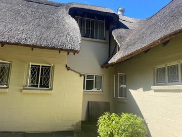 Hotel & Lodge