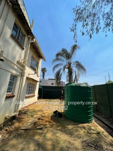 Well-Kept Townhouse Flat in Mt Pleasant