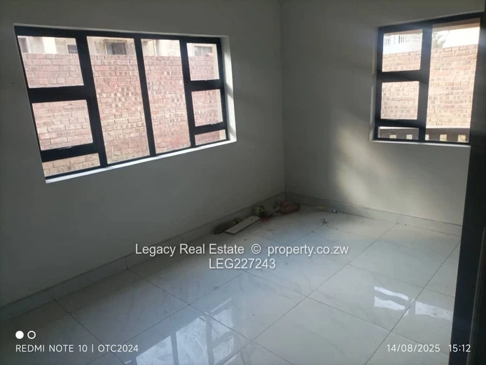 Neat and  spacious apartment 