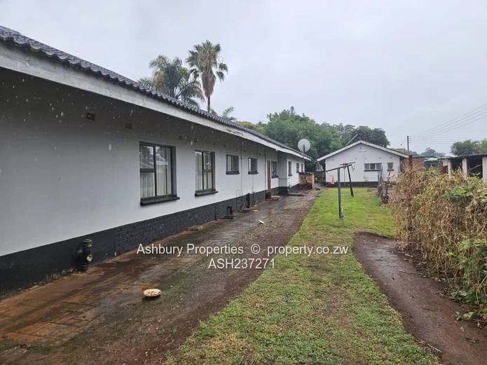 A well loved family home in Old Marlborough  (Sole Mandate)