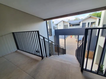 3 Bedroom Flat & Apartment