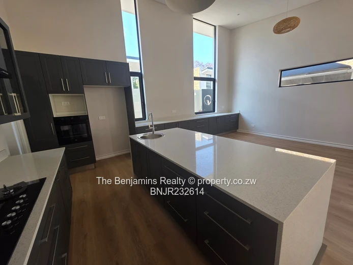 Fabulous Townhouse In Newlands