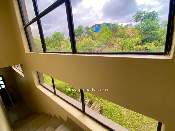 4 Bed Luxury Home in Crowhill Views!