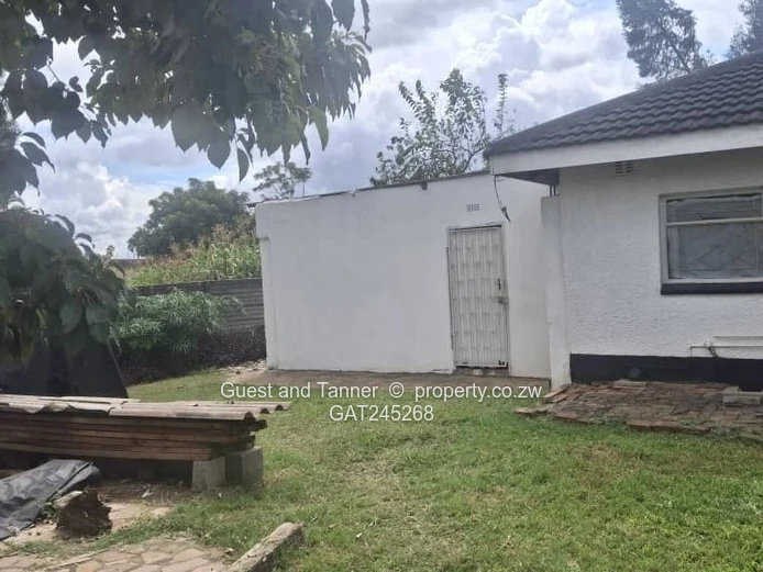  6-Bedroom House For Sale In Old Marlborough