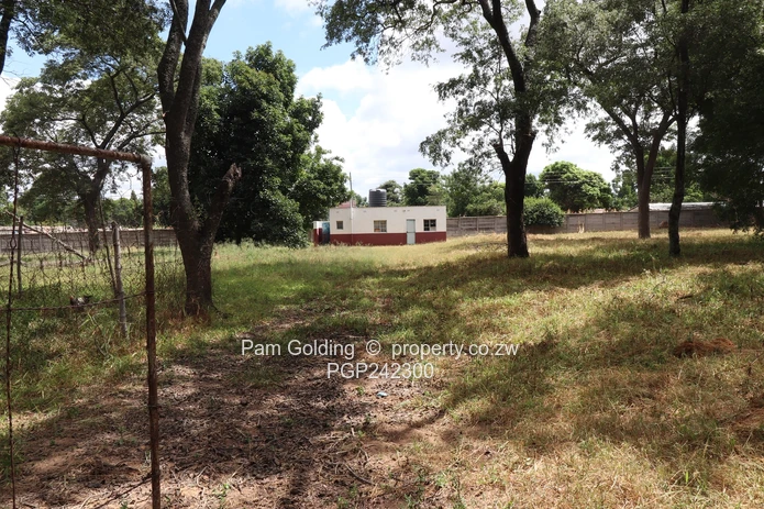 Prospect Park – Prime Land with 3-Bedroom Home (Sole Mandate)