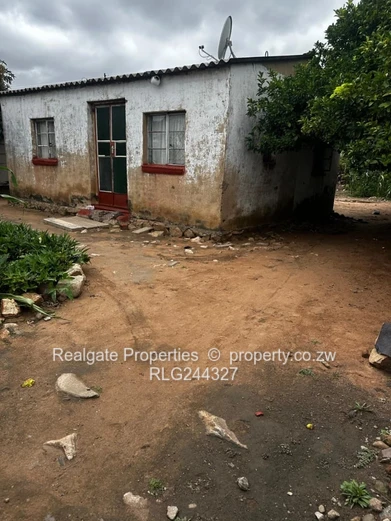 Old Pumula Four Roomed House