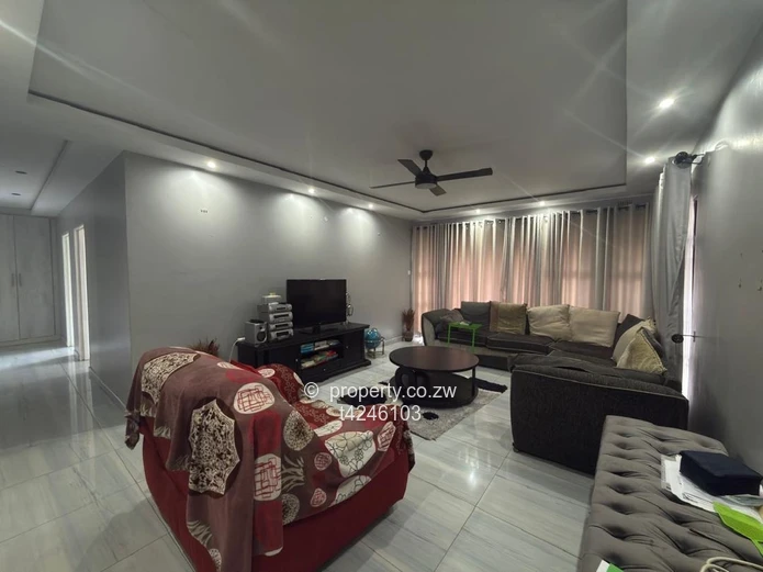 Ruwa Rockview 3 bed house for Rent