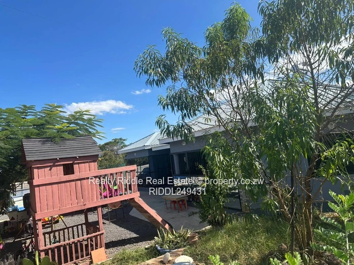 Spacious 4-Bed Family Home with Borehole in Northgate Heights