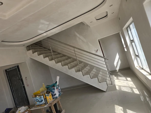 2 Bedroom Flat & Apartment