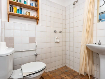 3 Bedroom Garden Flat