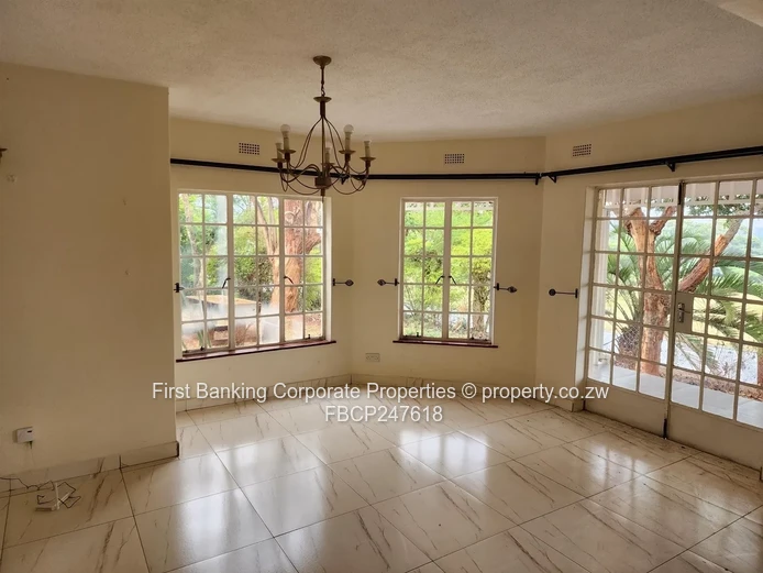 Prestigious Double-Storey Townhouse in Sunriver Manors