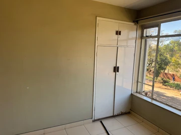 Flat & Apartment