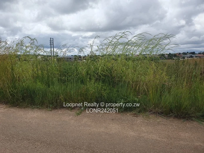 4800m² Manresa Land on Tarred Road — Subdivision Ready