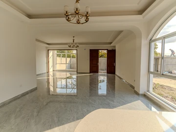 4 Bedroom Flat & Apartment