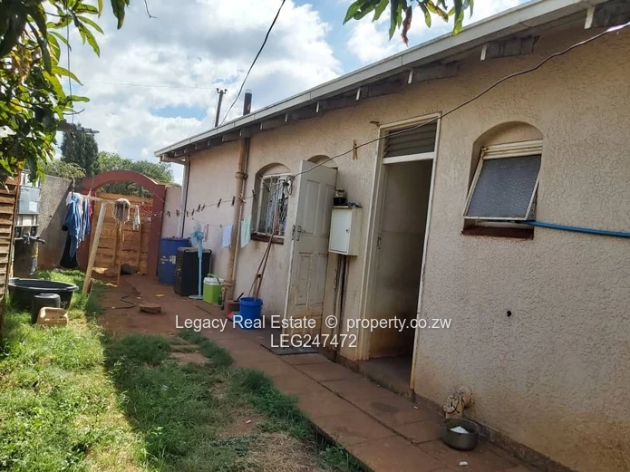 Arcadia, Harare South: 2-Bed Home with Garden & Verandah