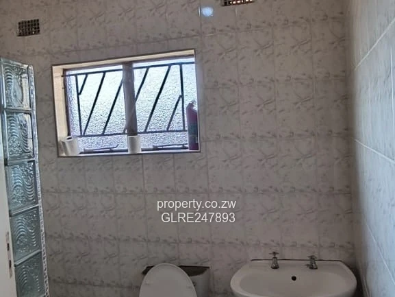Greendale 5-Bed Family Home — Garden, Solar & Carport