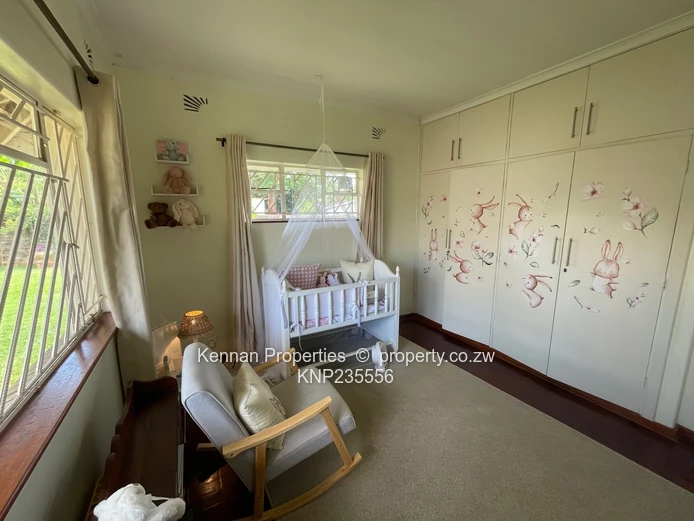 Neat Starter Home In Central Alex Park With Good Power