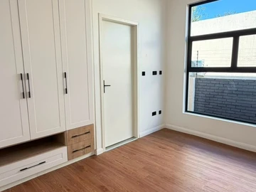 4 Bedroom Garden Flat