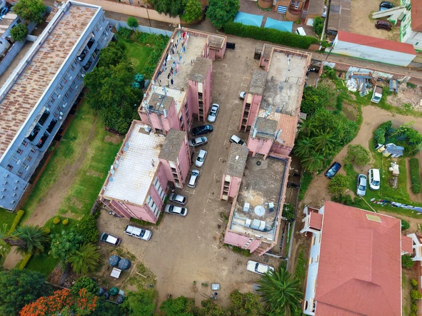 2 Bedroom Flat & Apartment