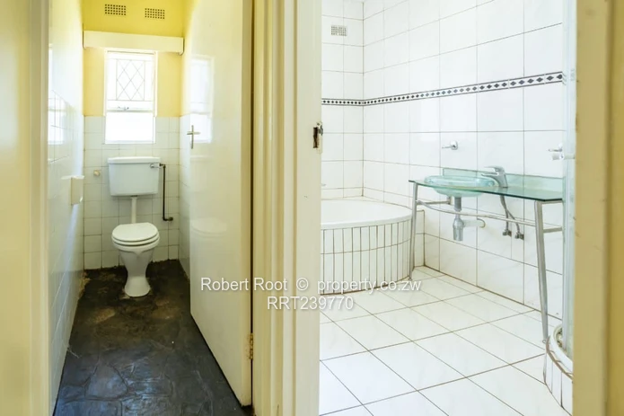 Lovely 4 bed family home in Mandara