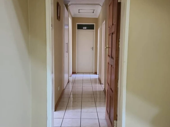 6 Bedroom House