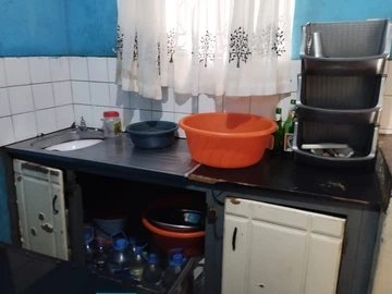 2 Bedroom Flat & Apartment