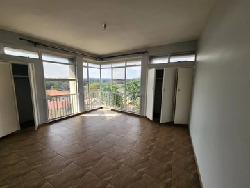 3 Bedroom Flat & Apartment