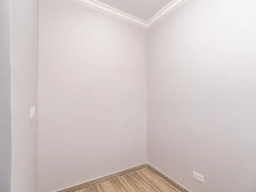 3 Bedroom Flat & Apartment