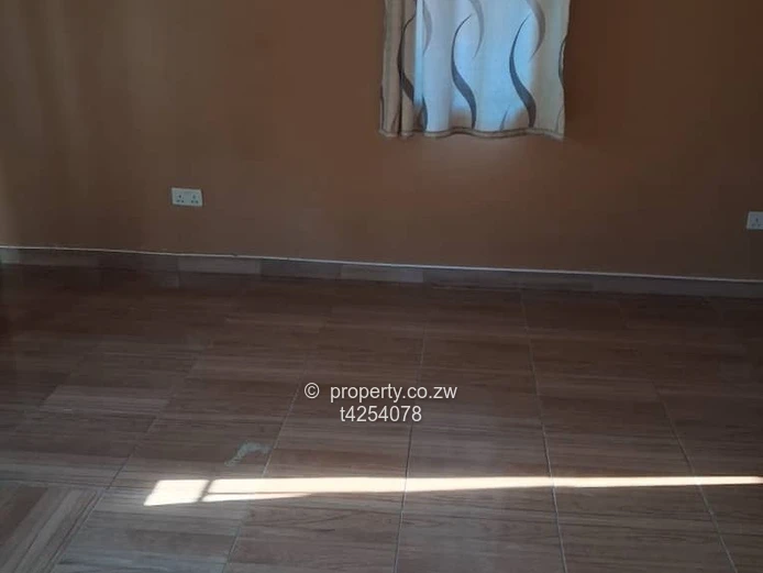 Madokero Estate house to rent 