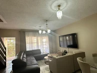 2 Bedroom Flat & Apartment