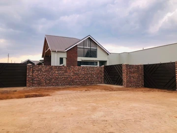6 Bedroom Townhouse Complex