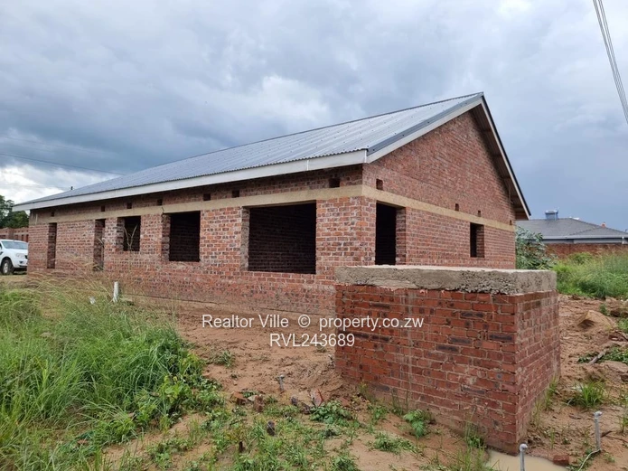 4 Bedroom Incomplete House in Mabvazuva 