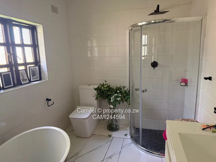 Borrowdale Brooke inside the boom 4-Bed Home with Pool, Covered Patio & Borehole (Sole Mandate)