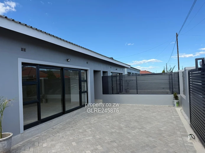 Mabvazuva: Modern 3-Bed Home with Borehole & Paved Yard