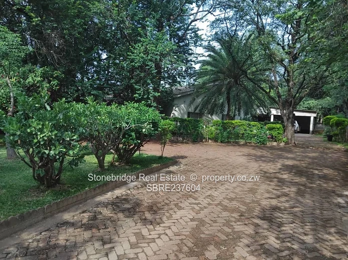 4 Bedroomed House in Chiredzi for sale