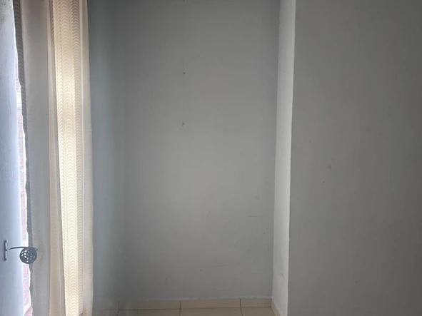 2 Bedroom Flat & Apartment