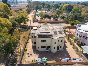 6 Bedroom Flat & Apartment