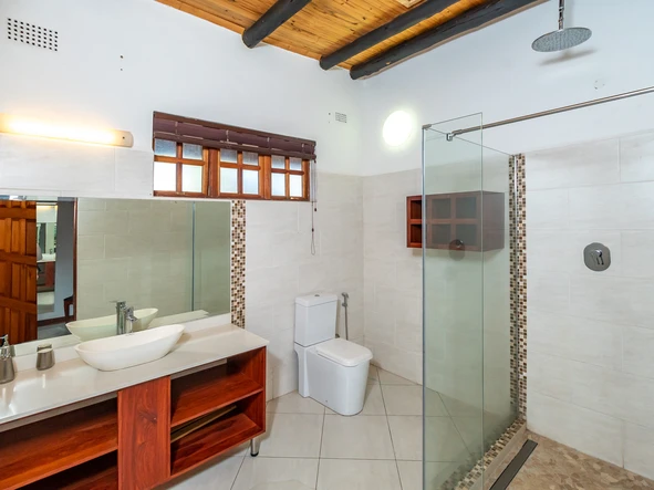 Farm & Agricultural Land