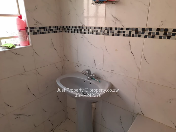 Bluff Hill, Harare West — 3 Bed Townhouse Complex, En-Suite