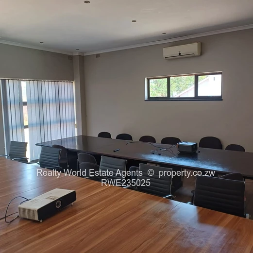 Prime Avondale Commercial Property To Let