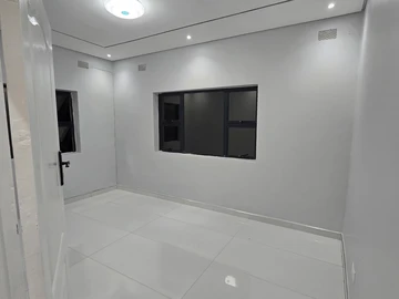 3 Bedroom Flat & Apartment