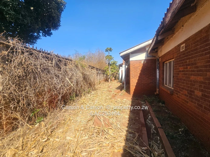 Brick Warehouse in Kuwadzana with Boardroom