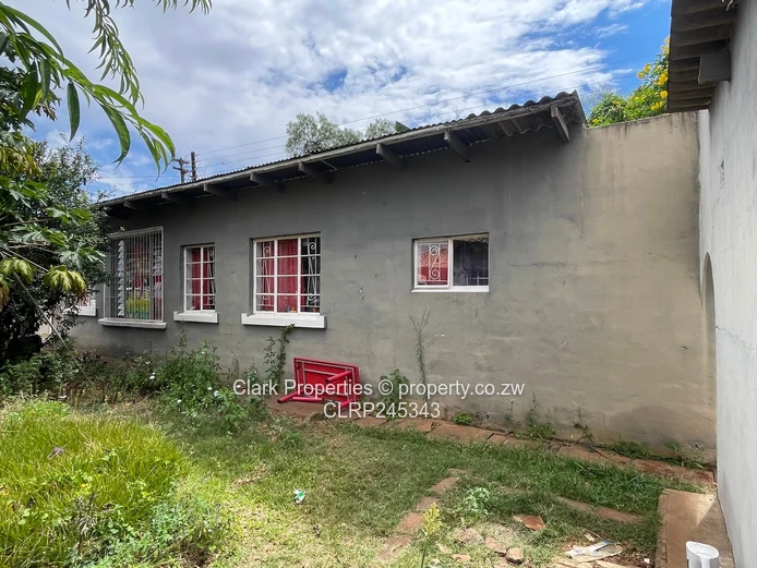 Excellent Location - offices, school, home