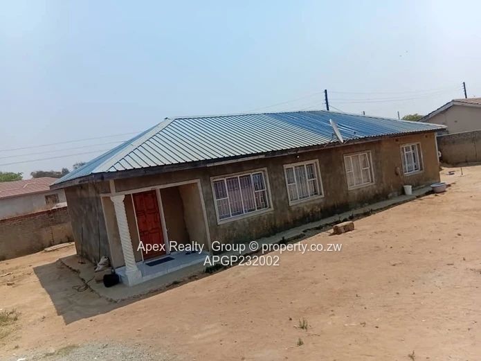 Riverside Ruwa Cottage for Sale